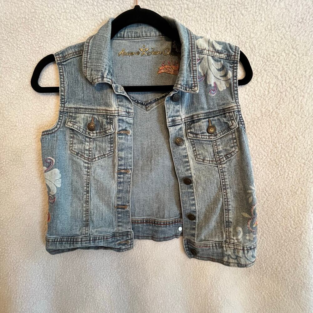 Arizona Jean Company denim embroidered size medium
